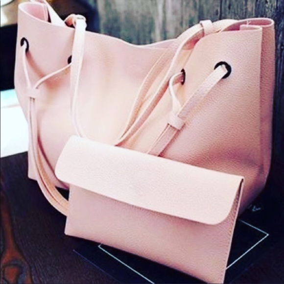 Handbags - ✨🛍Pink Tote w/clutch-• PRICE FIRM•
